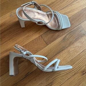 Vélez Beige Square Toe Heels | EU 39 | Colombian Brand